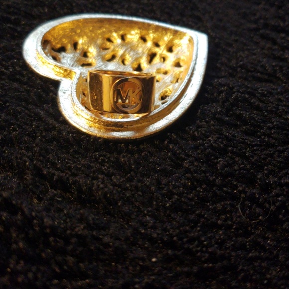 Designer ring - Picture 1 of 2